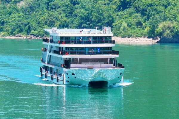 再上新!兩壩一峽夏日新航次!兩壩一峽臻享全域線路上新!體驗一天之內全域游葛洲壩+三峽大壩+西陵峽+三峽升船機