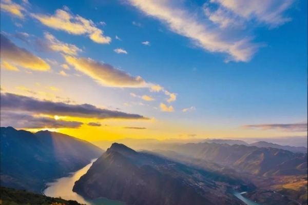 2025年的長江探索有哪些優勢和亮點