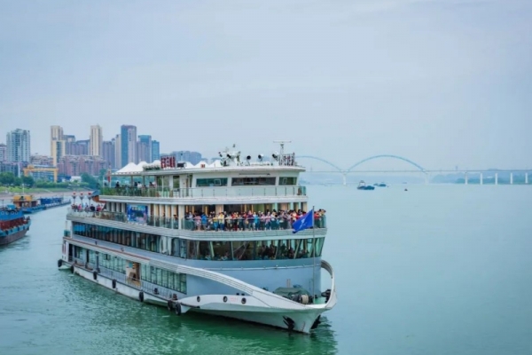 3月8日起，兩壩一峽中間班、三峽升船機線中間班、兩壩一峽常規全域游、兩壩一峽臻享全域游恢復發班