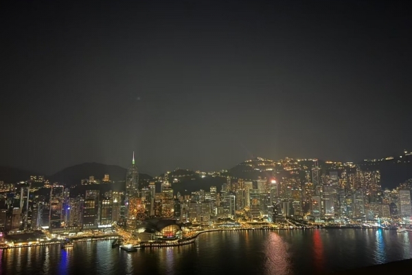 香港旅游全攻略：必去景點、美食購物指南