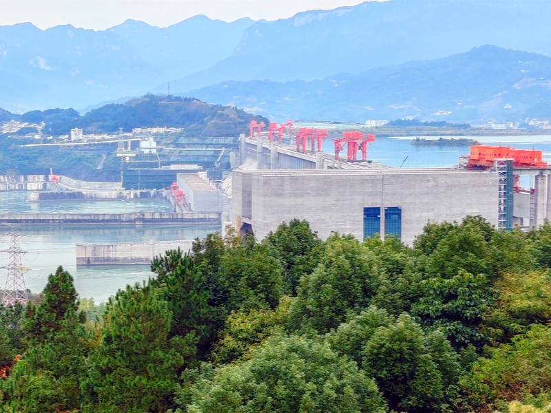 壇子嶺鳥(niǎo)瞰三峽大壩全貌2