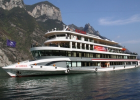 宜昌三峽大瀑布+兩壩一峽+車進(jìn)三峽人家三日游跟團(tuán)游