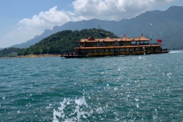 【學生黨】必看，打卡本地特色美食、美景