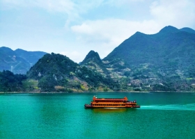 宜昌到清江畫廊，宜昌到三峽大壩二日游怎么安排，總費用要多少？