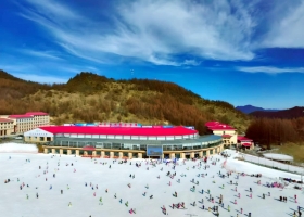 神農(nóng)架國際滑雪二日游，神農(nóng)架國際滑雪場介紹